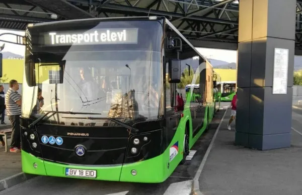 Linie RATBV „Transport elevi” și pentru ruta Săcele-Brașov. Plecarea din Săcele va fi la 06.50