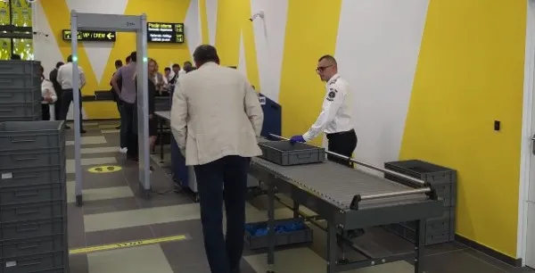 Regia Autonomă Aeroportul Internațional Brașov – Ghimbav caută agenți de securitate. Dosarele de candidatură sunt așteptate până în 7 septembrie