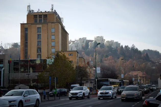 Maxim 3 ore cu maşina în centru: Planului integrat de calitate a aerului în Municipiul Braşov poate fi amendat până în 16 octombrie