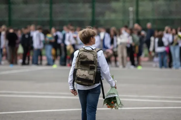 „Bursa de orfan” nu va mai fi condiţionată de venit în următorul an şcolar