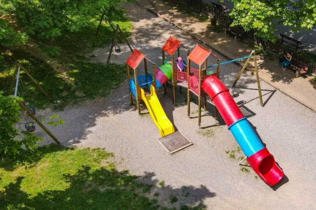 Locuitorii din zonele Stupini şi Carierei aşteaptă amenajarea unor noi părculeţe