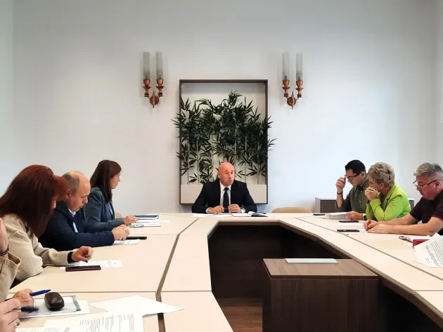 Prefectura a aprobat programul „Laptele şi cornul” în judeţul Braşov