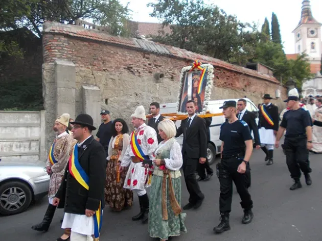 Prima mare sărbătoare a toamnei. Sfânta Marie, ocrotitoarea Braşovului