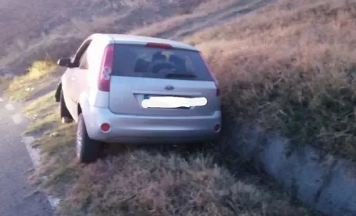 Ce mai „culege” Poliția din șanț