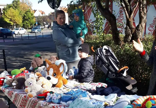 Prima „Târguială de mămici cu pitici”, la Braşov