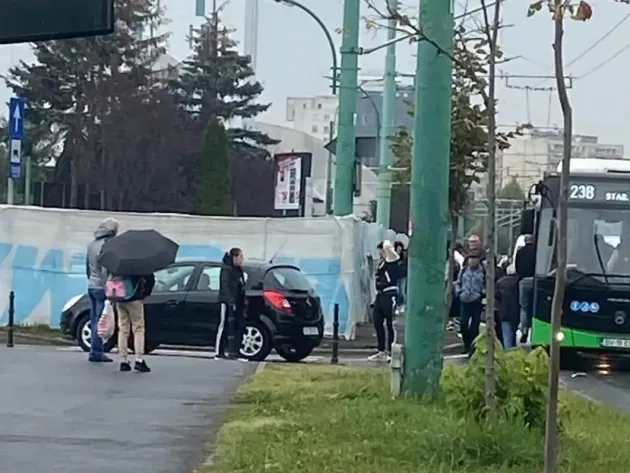 Autobuz nou al RATBV, scos din circulaţie de un „şofer de duminică”  