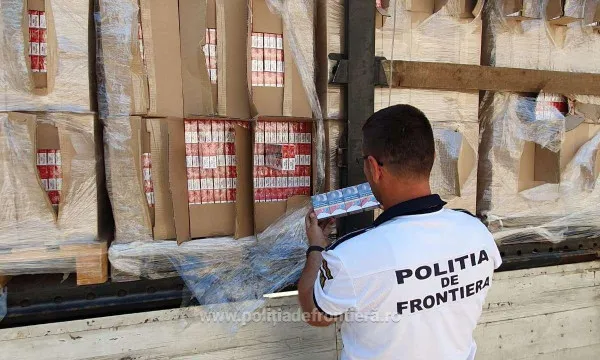 Cu câte pachete de ţigări poţi intra legal în România 