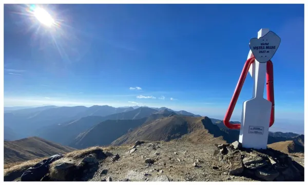 Cel mai înalt vârf din judeţul Braşov are un simbol