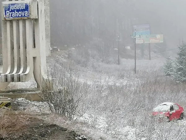 O femeie a murit într-un accident la ieşire din Predeal