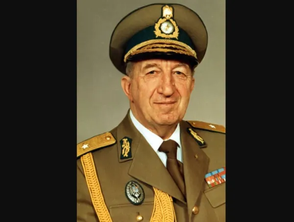 Onor primului comandant