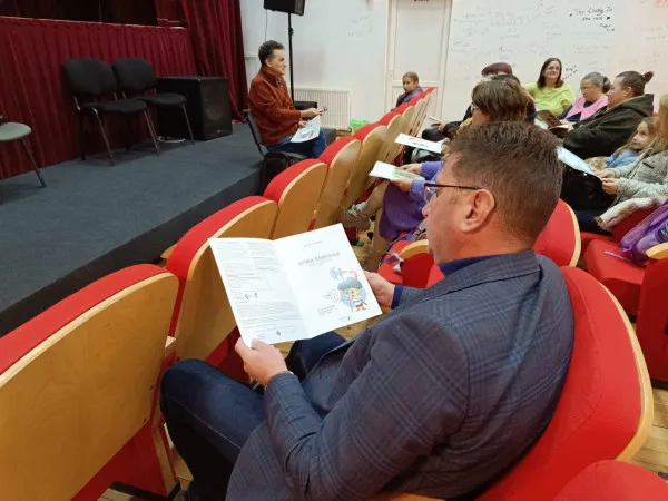 Râşnovul, un exemplu de urmat: Primul oraş care acreditează un manual de istorie locală  