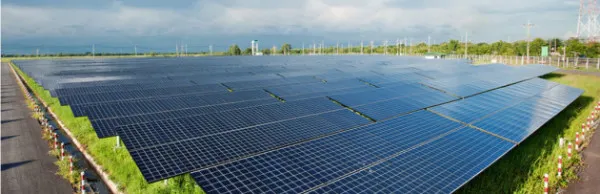 „Foarte multă informaţie se ia de la părerologi”