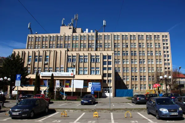 Aer fără bacterii, senzori de oxigen: investiţii de  12 milioane de lei la Spitalul Orăşenesc din Zărneşti