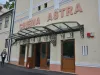 Ce explicaţie dă Primăria Braşov pentru uşile închise de la Cinema Astra: n-a ştiut stânga ce face dreapta