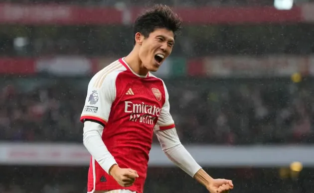 Japonezul Tomiyasu a atras atenţia lui Bayern Munchen