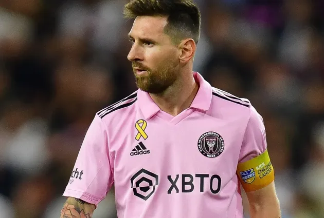 Socrii lui Lionel Messi, atacaţi de hoţi