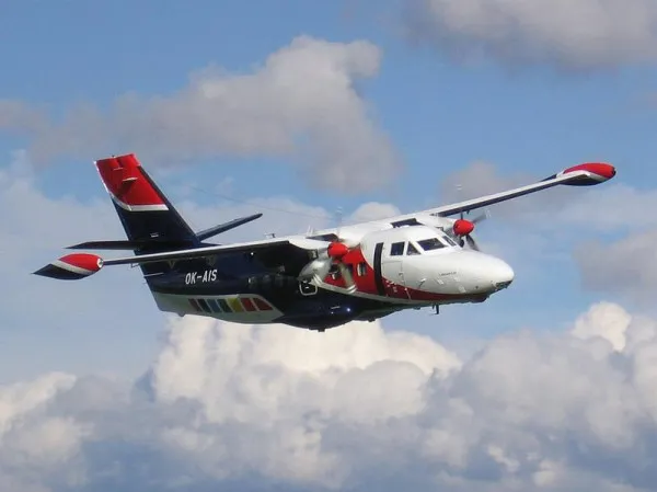 Azi, la Braşov: Se prezintă avionul „de navetă” al României