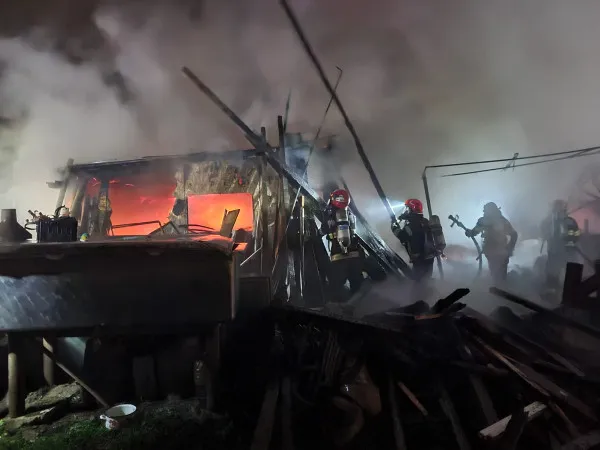 Foc în Tractorul. Vilă în flăcări