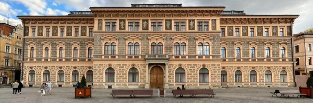 6 clădiri istorice din centrul Braşovului, reabilitate de Universitate