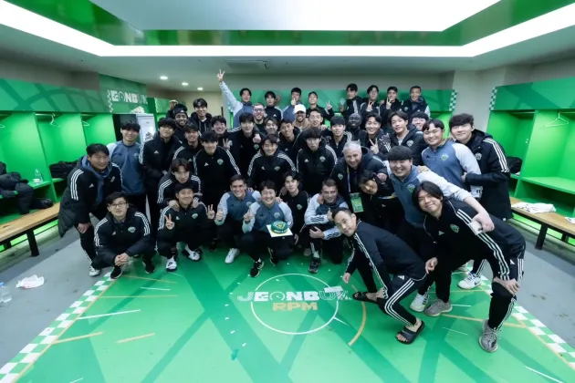 Jeonbuk-ul lui Dan Petrescu s-a calificat în optimile Ligii Campionilor Asiei

