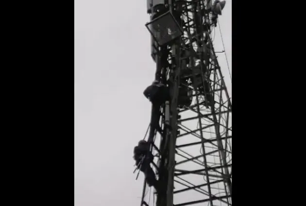 Antenele GSM care i-au terorizat pe unii braşoveni au început să fie demontate