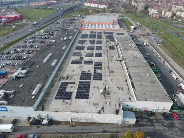 Auchan Tractorul, primul hipermarket din reţea cu energie „de la soare”. Urmează Auchan Bartolomeu  