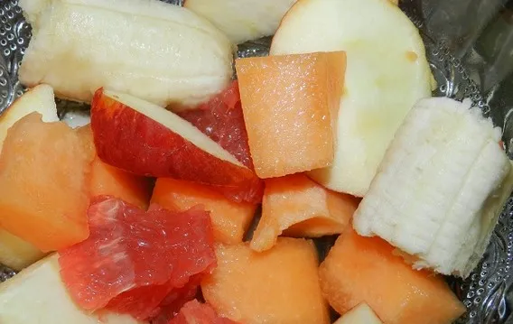 Cinci fructe recomandate în arsurile la stomac