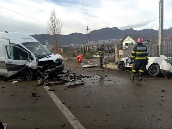 19 ani, s-a stins în braţele salvatorilor