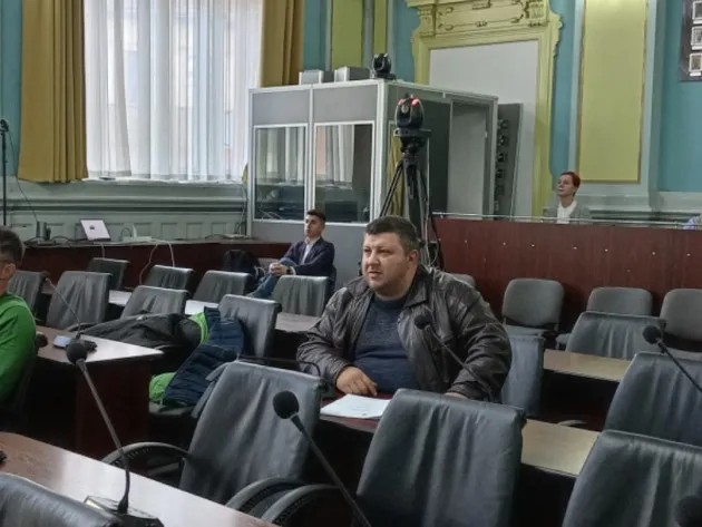 Renegat de partid, Dragoş Dumitru îşi recapătă şi locul din comisie