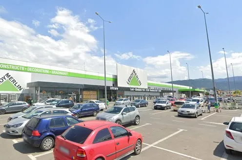 Ce n-a găsit la Dedeman, a furat de la Leroy Merlin