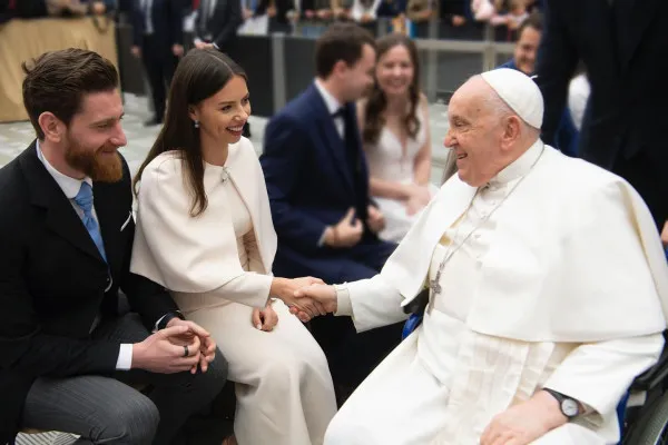 Căsătoria Marei Mareş cu Horia Szabo, binecuvântată de Papa Francisc