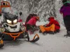 Fie vară, fie iarnă, drumeţul de ocazie dă de lucru Salvamontului