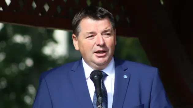 Şi acasă, şi la Prefectură: Prefectul de Covasna, cu DNA Braşov la uşă