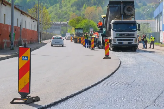 Supravegherea lucrărilor de pe străzile Braşovului, încredinţată temporar unor ingineri covăsneni