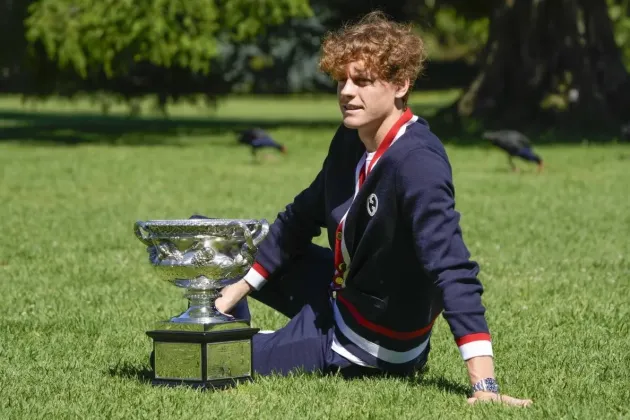 Jannik Sinner, şedinţă foto la Grădinile Botanice Regale din Melbourne 