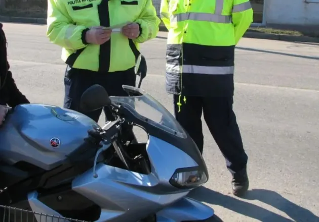 20 de ani, drogat pe motor