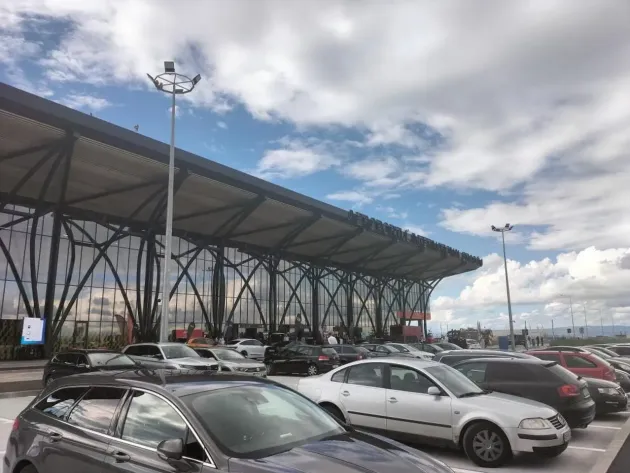 Undă verde pentru un nou mare proiect de infrastructură al Braşovului: legarea Aeroportului la reţeaua feroviară naţională
