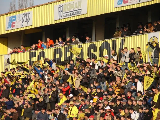 1.200 de lei/lună: Primăria a dat în urmărire marca FC Braşov