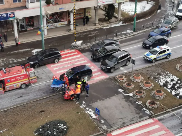 Lovită pe trecerea de pietoni
