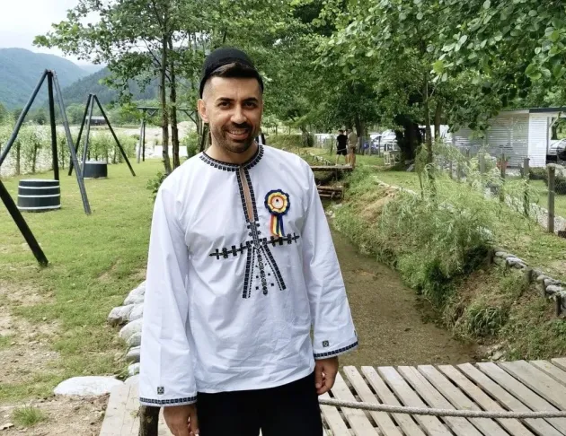 Pare cel mai tânăr, dar şi cel mai sărac director 