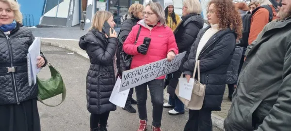 Contra cost la medicul de familie şi în policlinici? La Braşov se decide astăzi