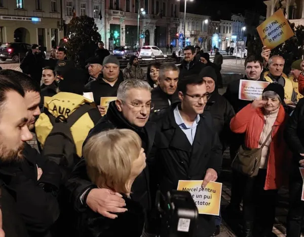 Social-democraţii braşoveni, la acelaşi nivel cu AUR. Un contraatac „pe limba lor”: „Te agresez sexual, scroafo”