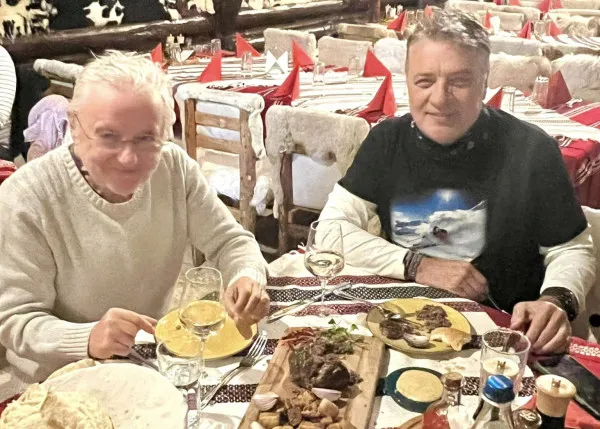 Săracul-bogat, scos la distracţie