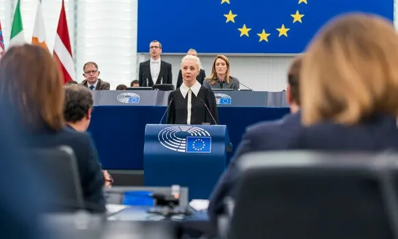 Iulia Navalnaia, în Parlamentul European: „Dacă vrei cu adevărat să-l învingi pe Putin, trebuie să încetezi să mai fii plictisitor”