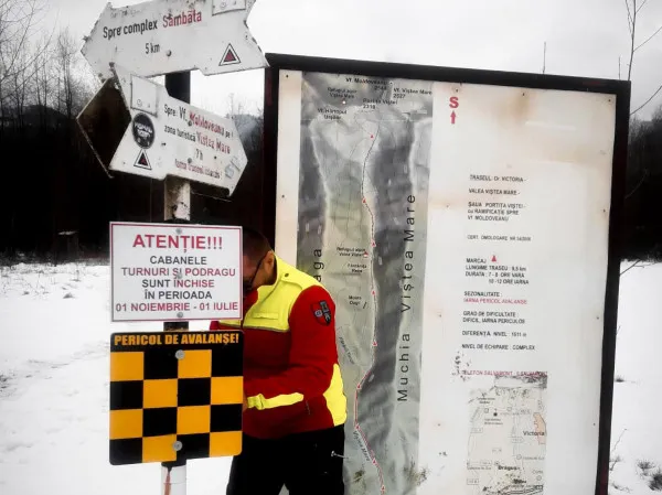 Indicatoare în Munţii Făgăraş: „PERICOL DE AVALANŞĂ”  