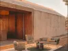 Spații exterioare de vis: ghidul complet pentru amenajarea balconului, terasei și grădinii