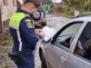 Două maşini legate de o funie şi „surprizele” de la volan