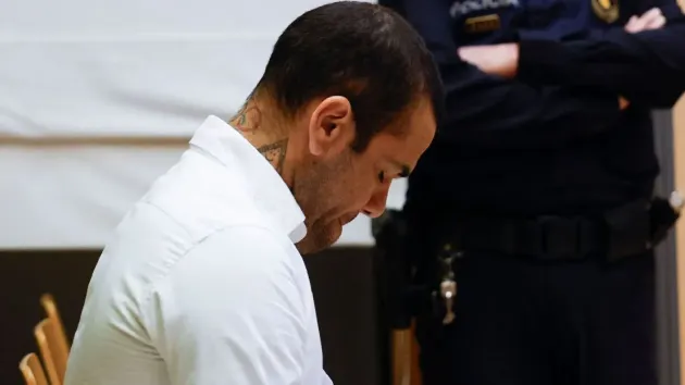 Dani Alves a pierdut procesul, va executa patru ani şi jumătate de închisoare