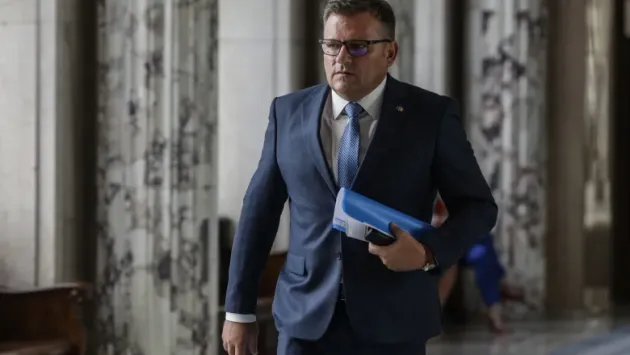 Câţi ani trebuie să munceşti pentru pensia minimă