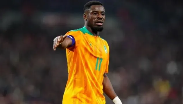 Galatasaray îl transferă pe Serge Aurier pentru postul de fundaş dreapta